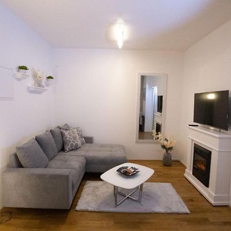 Stadtjuwel L Bg10 Wina Bagian luar foto