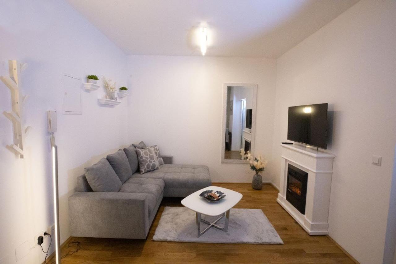 Stadtjuwel L Bg10 Wina Bagian luar foto