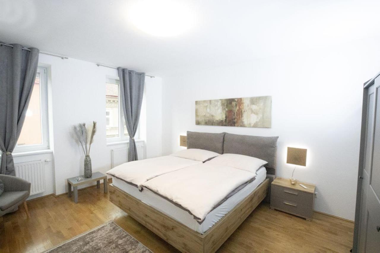 Stadtjuwel L Bg10 Wina Bagian luar foto